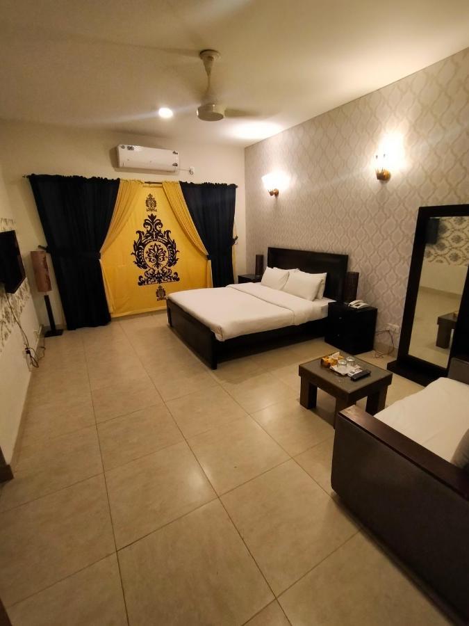 Livin Hub Guest House Islamabad Ngoại thất bức ảnh